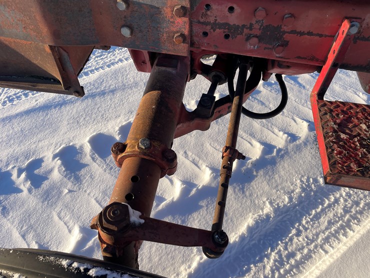 #1007-•-international-966-farmall-image-24