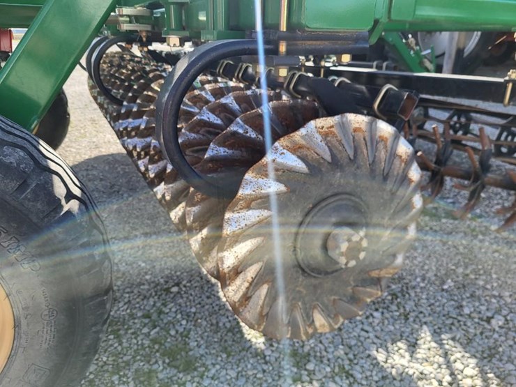 2022-great-plains-1000tm-image-17