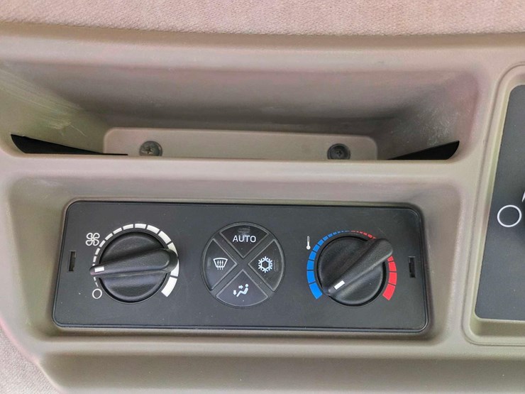 case-ih-620-image-68