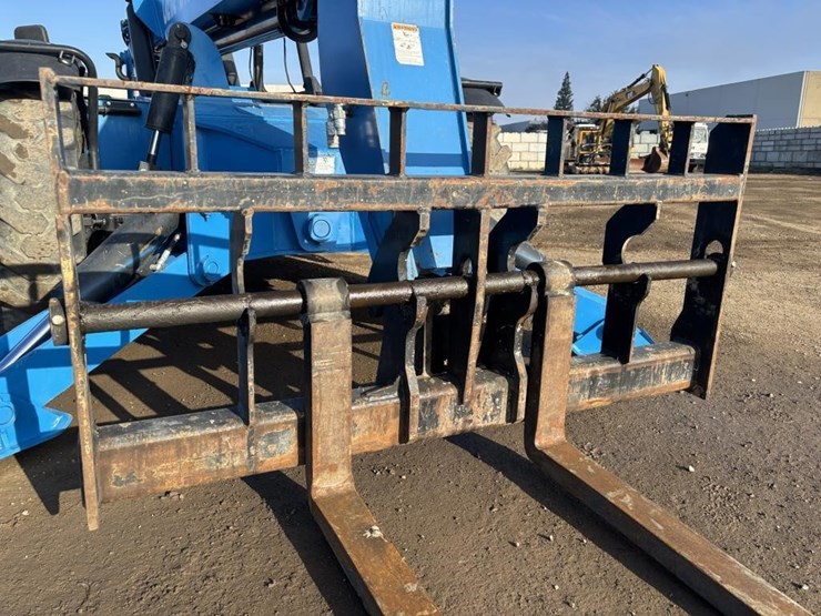 2018-genie-gth1056-image-11