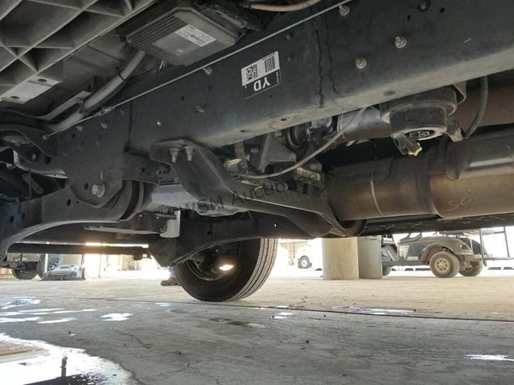 2014-ford-f550-image-30