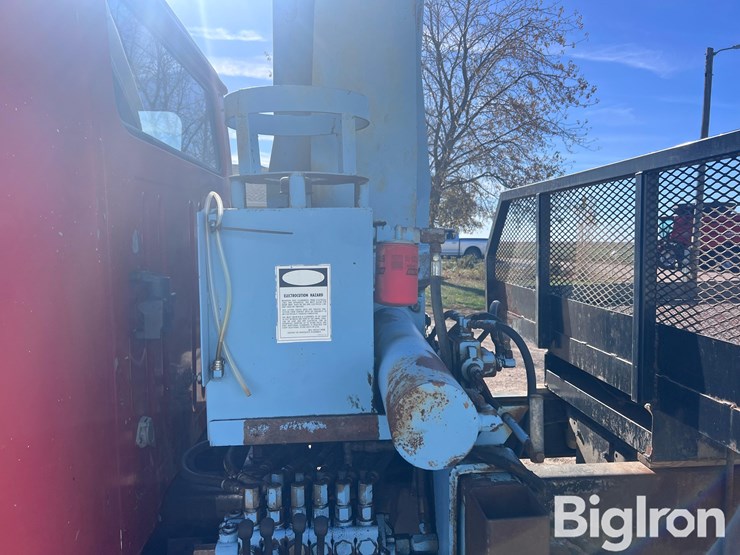 international-s1900-image-18