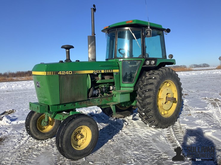 john-deere-4240-image-1
