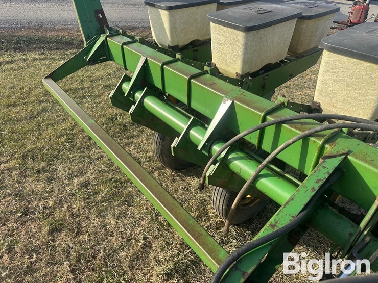 john-deere-7000-image-15