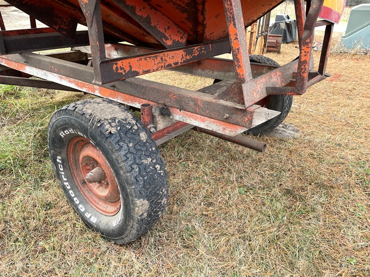 #206-•-kory-gravity-box-on-running-gear-(boyceville,-wi)-image-23