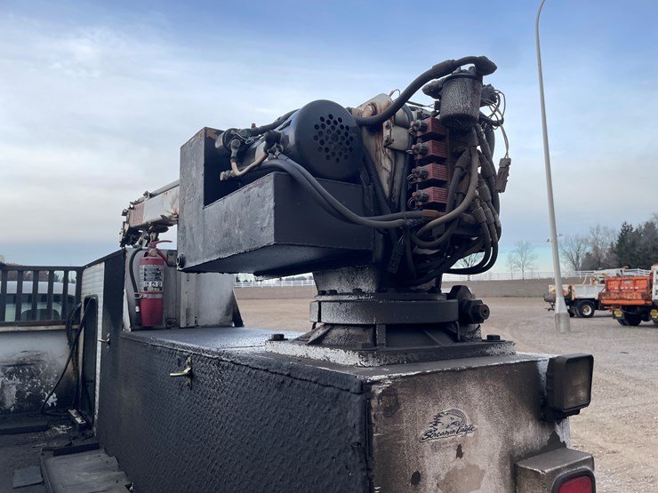 2014-ford-f550-image-19