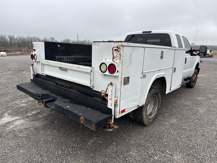 ford-f350-xl-image-3