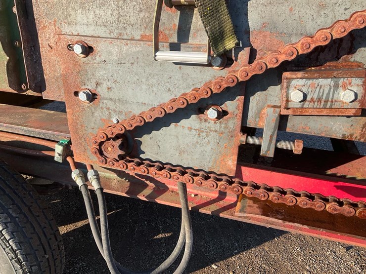 #2300-•-sawdust-trailer-image-25