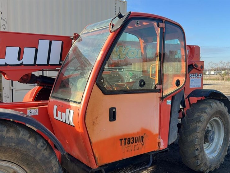 2005-lull-644e-42-image-22