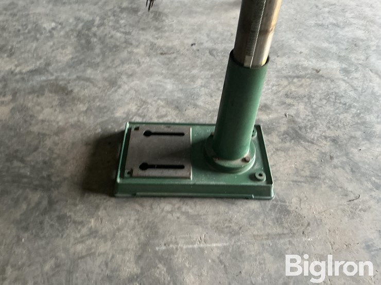 central-machinery-t-583-drill-press-image-9