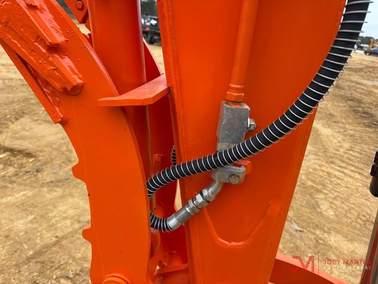 hitachi-zx55u-5a-image-12