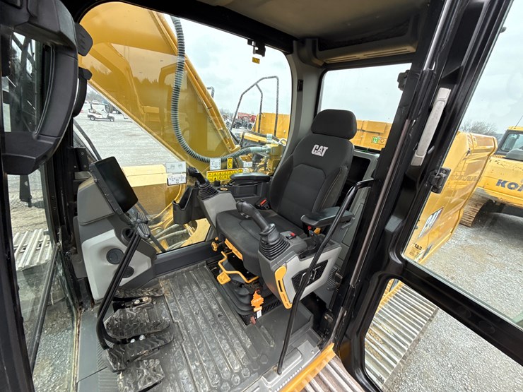 caterpillar-330-image-19