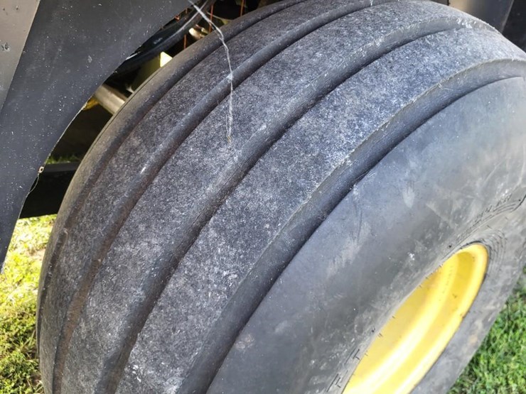 new-holland-590-image-26