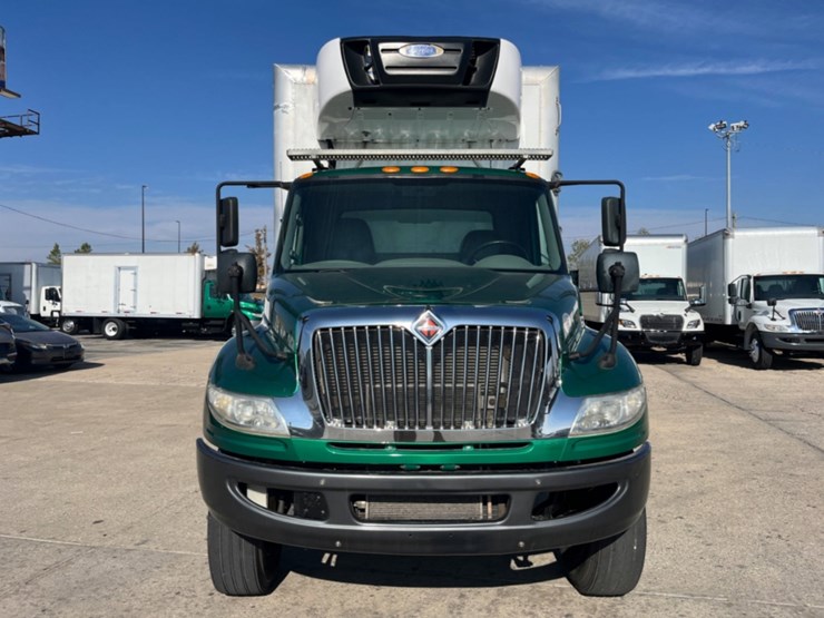 2019-international-durastar-4300-image-2