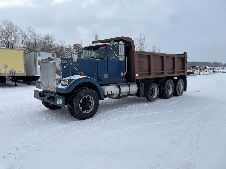 #1166-•-1987-autocar-dump-truck-(has-mn-title)-image-1