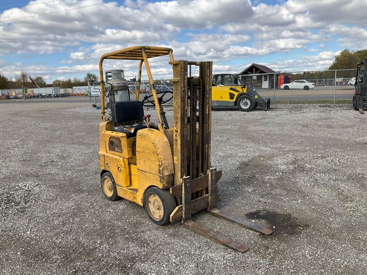 #1351-•-allis-chalmers-forklift-image-7