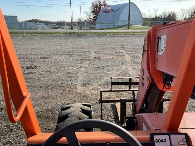 #1206-•-2011-jlg-6042-telehandler-image-20