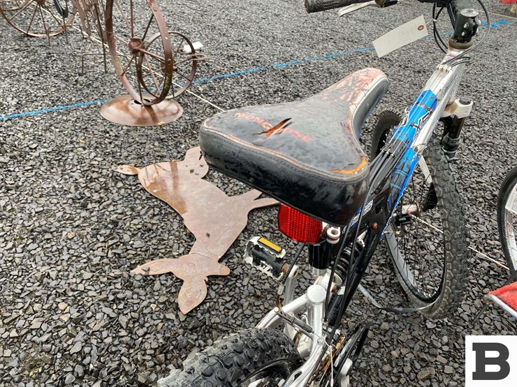 mongoose-xr200-21-speed-bicycle,-schwinn-bicycle-image-11