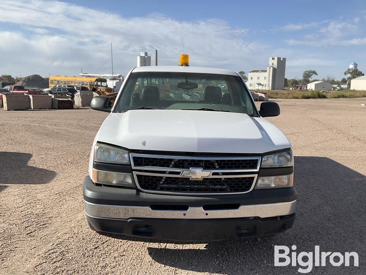 2006-chevrolet-1500-image-2