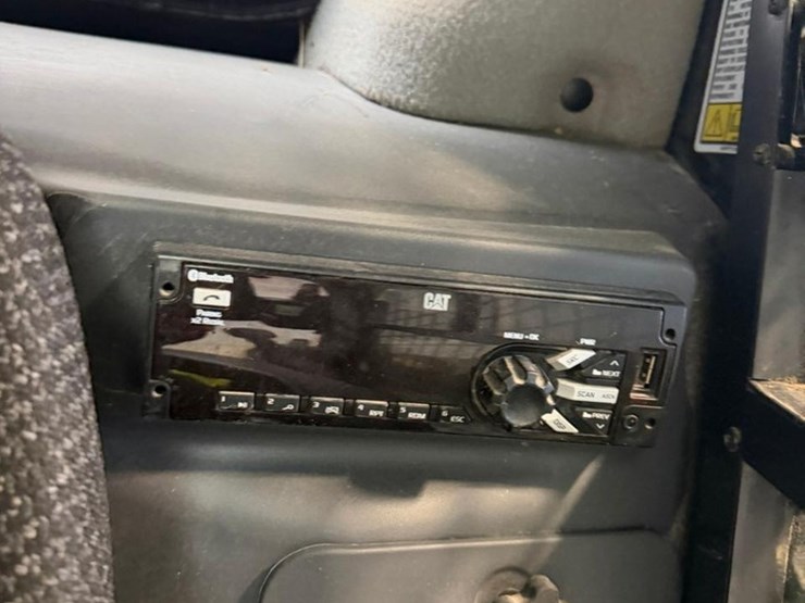 caterpillar-289d-image-30