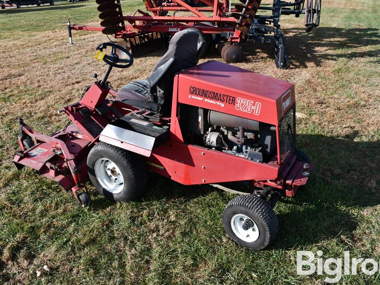 toro-groundsmaster-325d-image-7