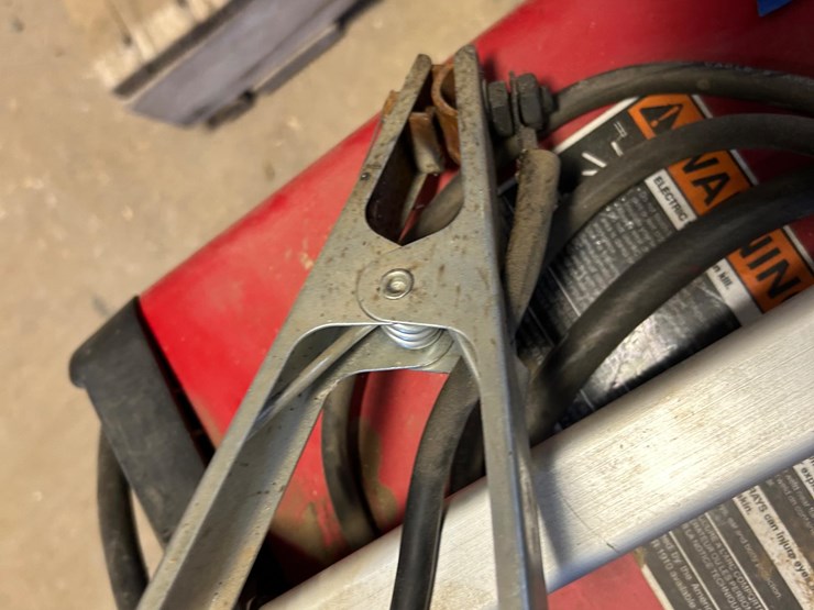 lincoln-electric-180-dual-power-mig-welder-image-9