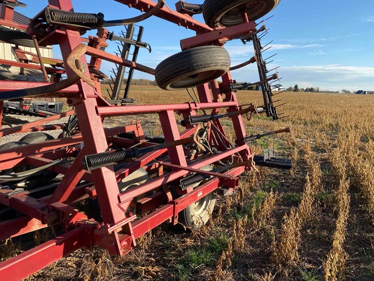 case-ih-4300-image-38