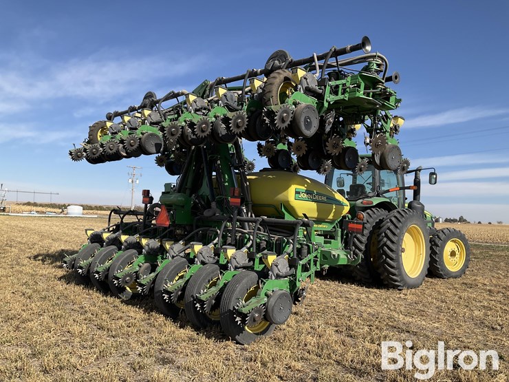 2012-john-deere-dr24-image-11