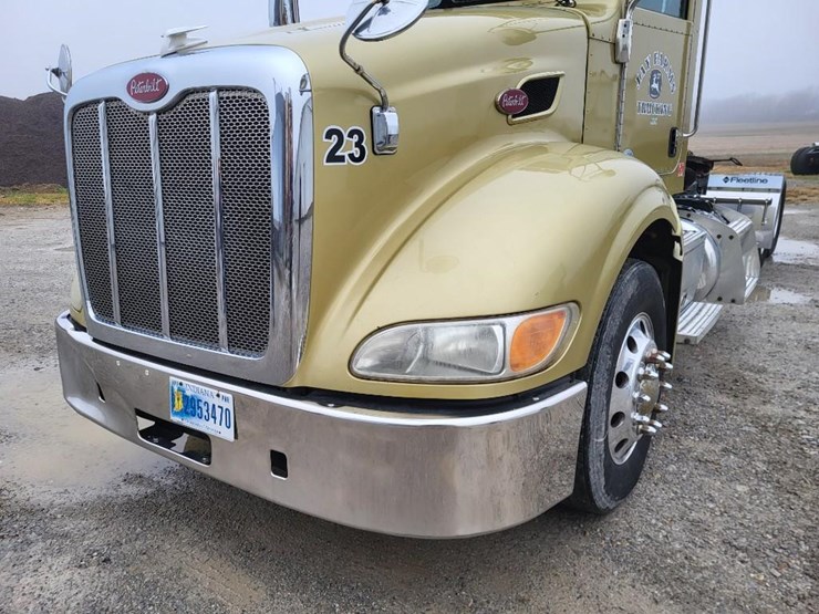 2012-peterbilt-386-image-9