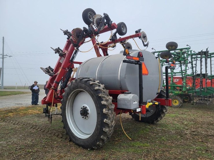 case-ih-2800-image-3