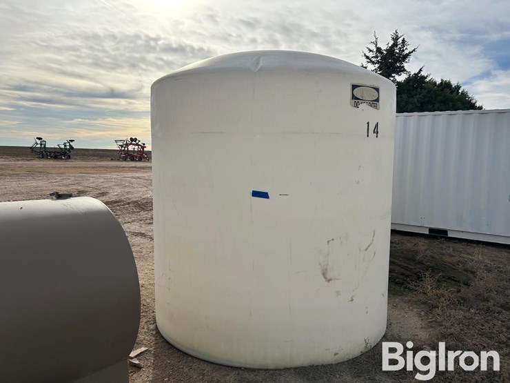 3,000-gallon-flat-bottom-tank-image-1