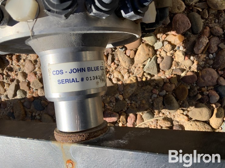 john-blue-16-row-fertilizer-pump-and-distributor-image-14