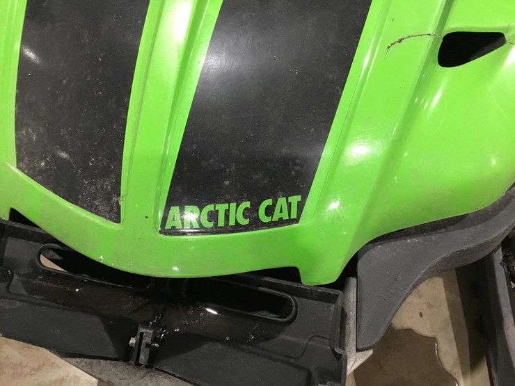#2352-•-artic-cat-370-snowmobile*-image-8