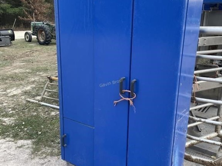 delavel-classic-vms-milking-robot-image-3