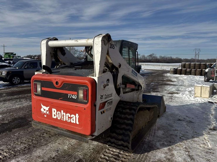 2018-bobcat-t740-image-5
