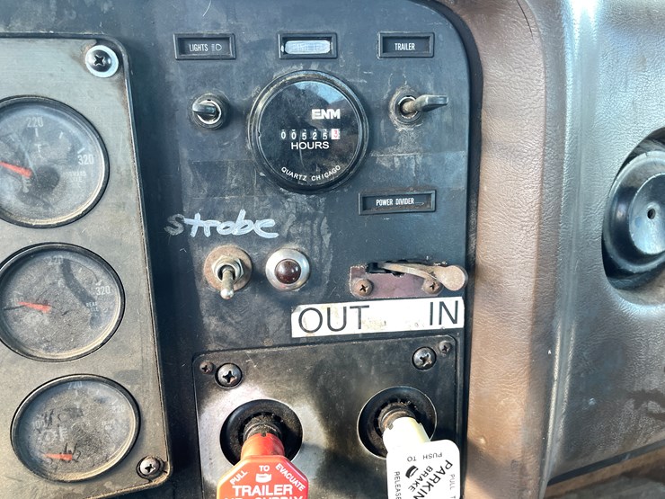 international-9300-image-28