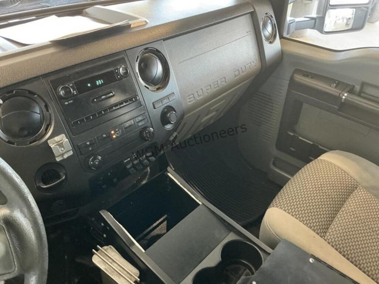 2016-ford-f550-image-21