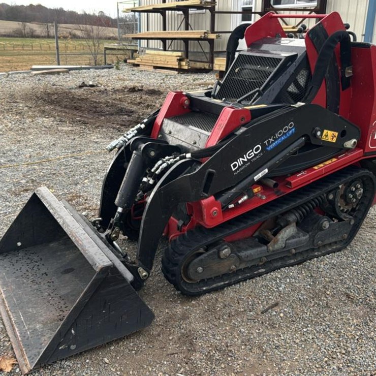 #1000 • 2021 Toro Dingo TX-1000 Mini Skid Steer