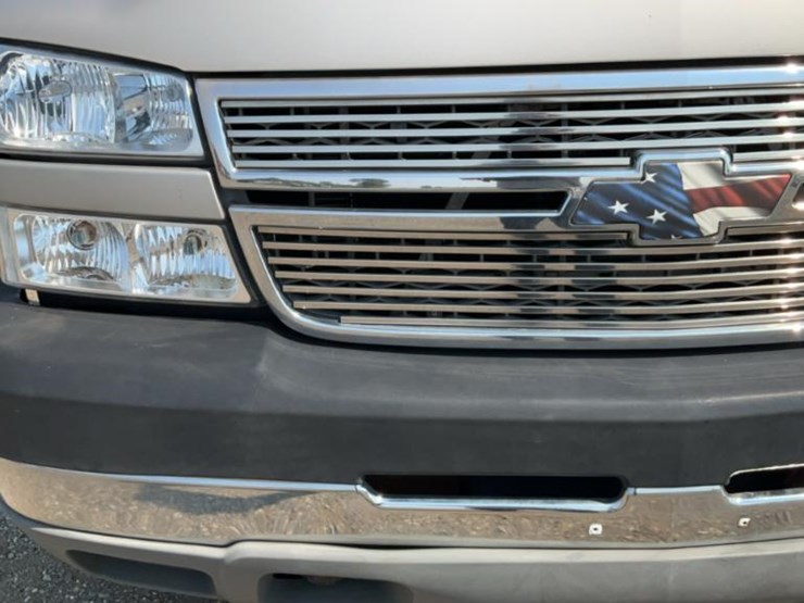 2005-chevrolet-silverado-2500hd-image-10