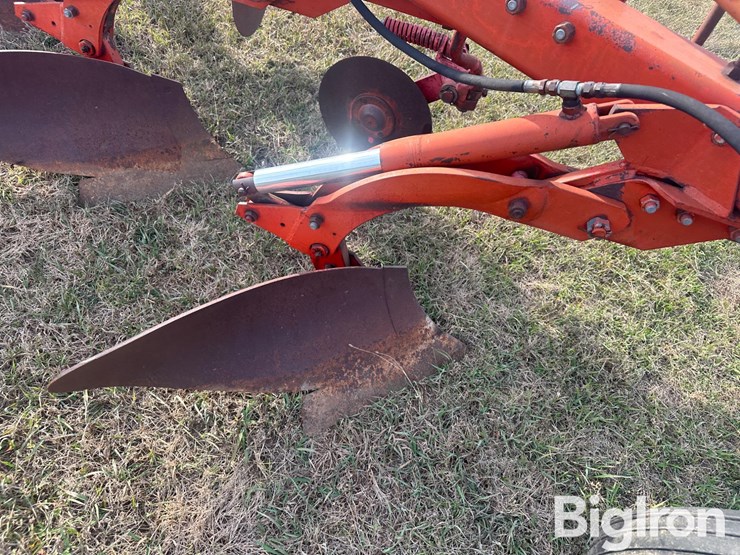 massey-ferguson-880-image-15