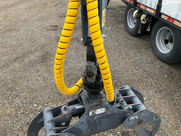 #2150-•-2017-roadster-trailer-with-a-farma-c6,-3-g2-loader-image-30