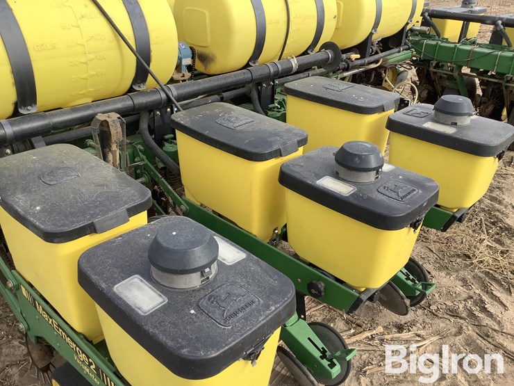 john-deere-7200-image-12