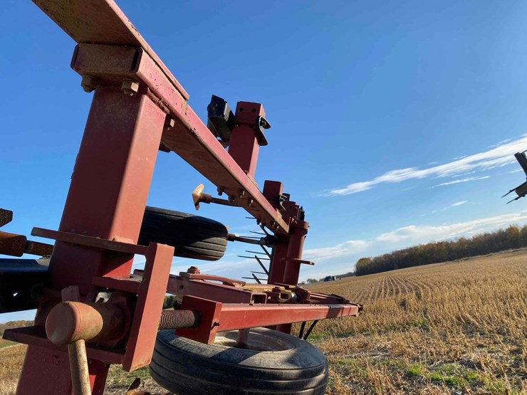 case-ih-4300-image-26