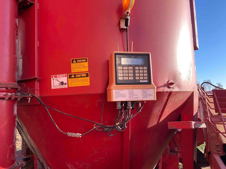 case-ih-1350-image-11