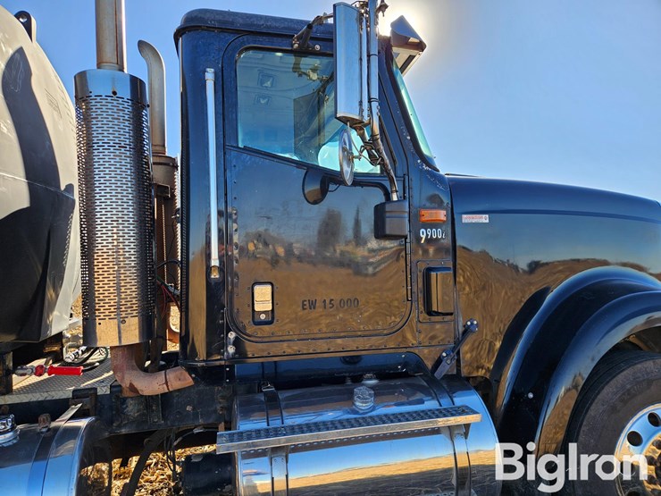 international-9900-image-15