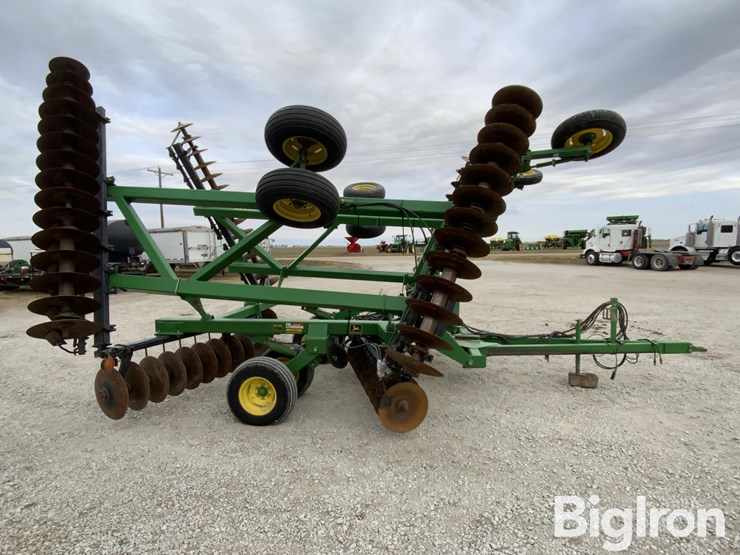 john-deere-630-image-4