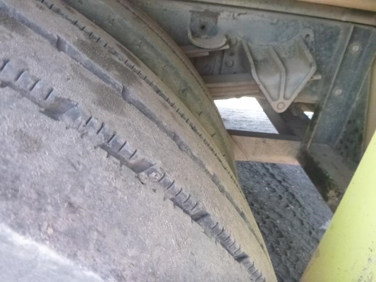 international-4900-image-24