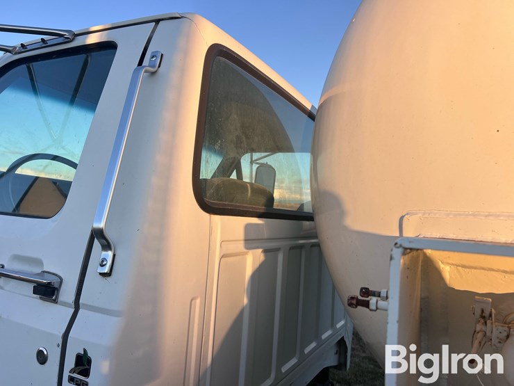 1998-ford-f700-image-17