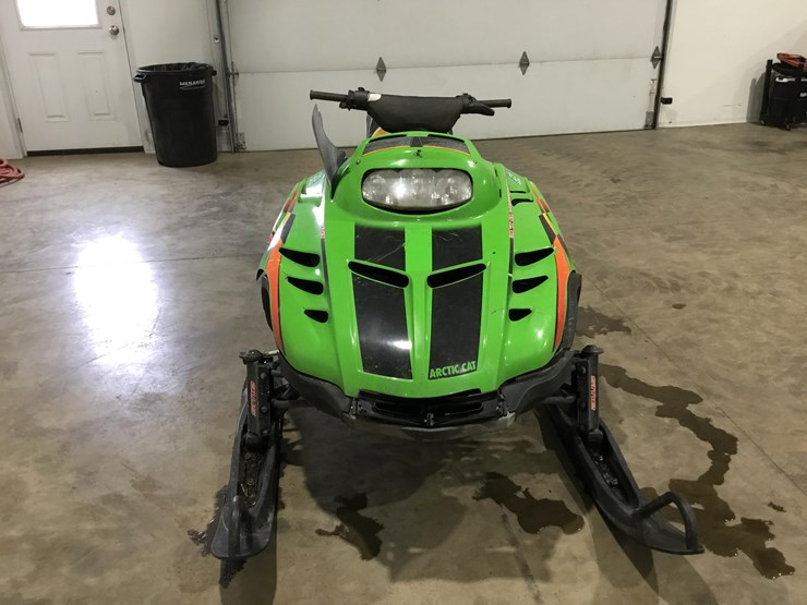 #2352-•-artic-cat-370-snowmobile*-image-7