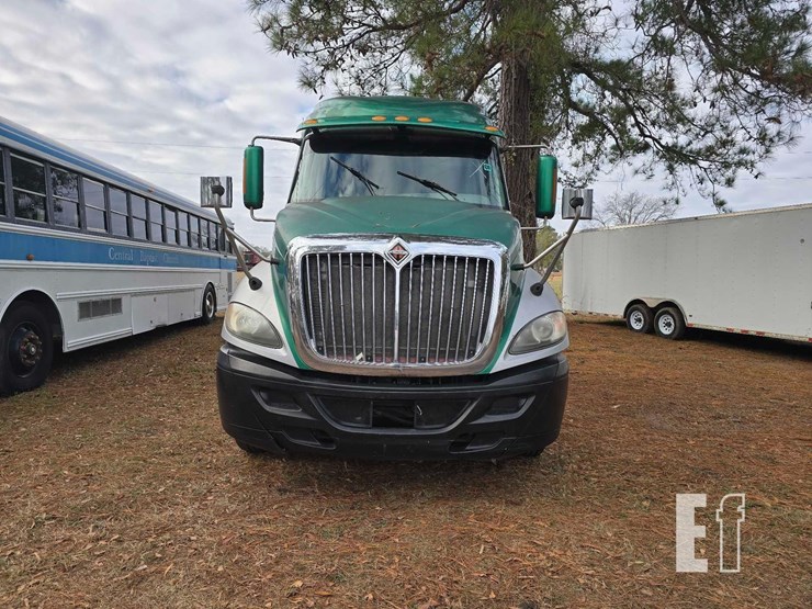 2013-international-prostar-image-6